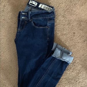 Refuge jeans size 3 not 2!